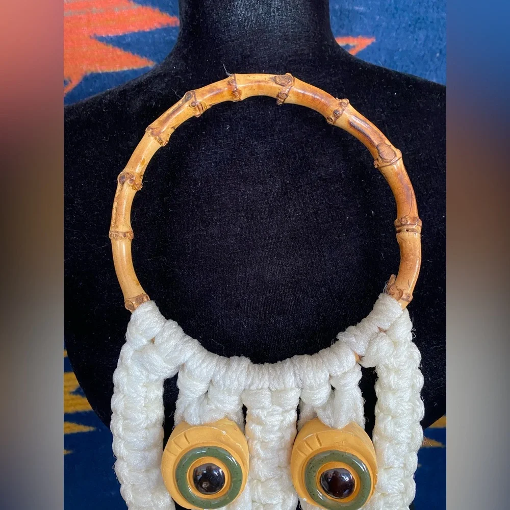 Vintage Macrame Cord Twine Owl Wall Hanger Towel holder!
